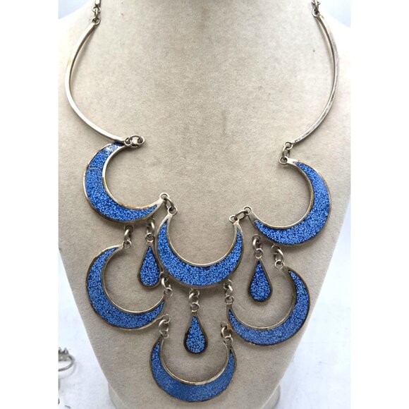 Vintage Silver Tone Crescent Moon & Teardrop Necklace With Blue Enamel Details S - Picture 5 of 5